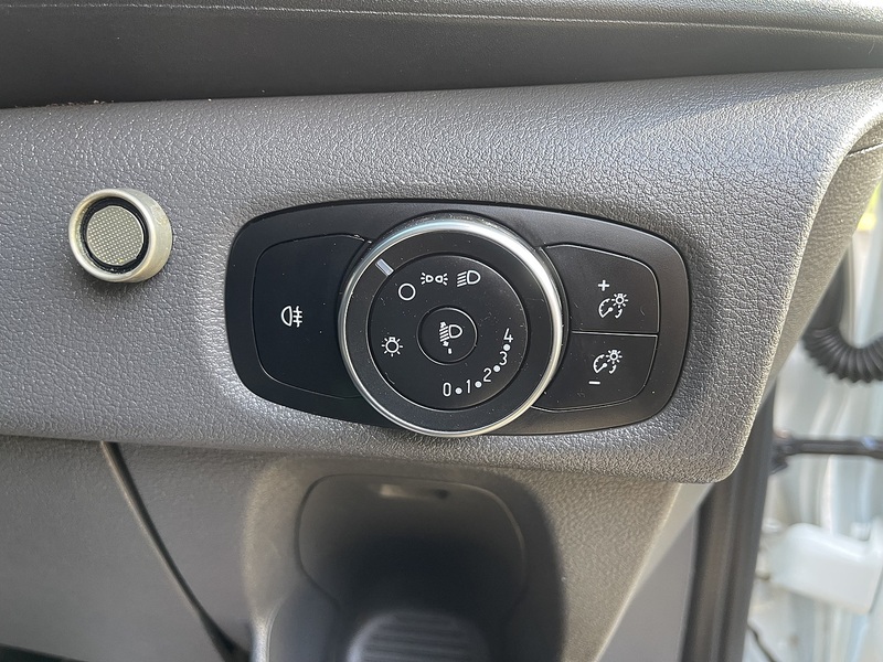 Ford Transit Custom 2.0 320 EcoBlue Panel Van 5dr Diesel Manual L2 H2 Euro 6 (130 ps) - U824