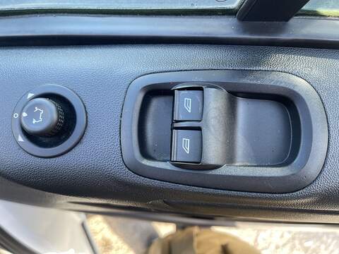 Ford Transit Custom 2.0 320 EcoBlue Panel Van 5dr Diesel Manual L2 H2 Euro 6 (130 ps) - U824