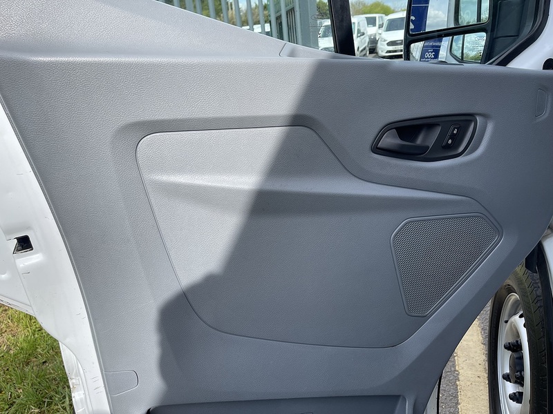 Ford Transit 2.0 350 EcoBlue Crew Van FWD L3 H2 Euro 6 6dr - U831