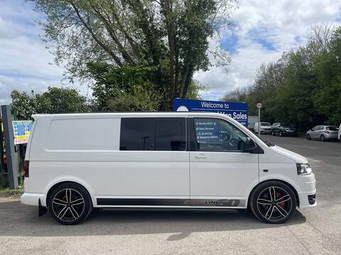 Volkswagen Transporter Sportline Transporter Sportline Sportline T32 Combi Van 1 Manual Diesel - U832