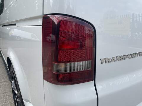 Volkswagen Transporter Sportline Transporter Sportline Sportline T32 Combi Van 1 Manual Diesel - U832