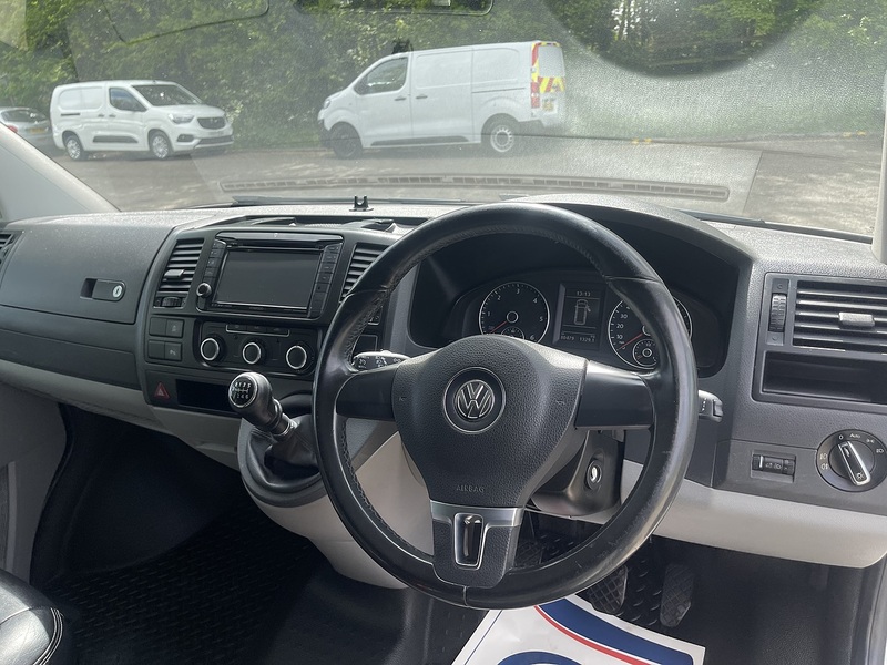 Volkswagen Transporter Sportline Transporter Sportline Sportline T32 Combi Van 1 Manual Diesel - U832