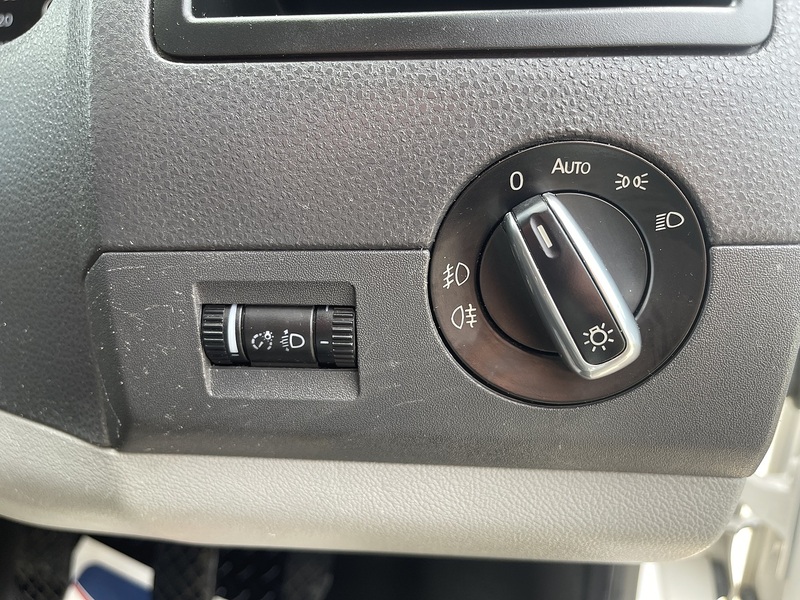 Volkswagen Transporter Sportline Transporter Sportline Sportline T32 Combi Van 1 Manual Diesel - U832