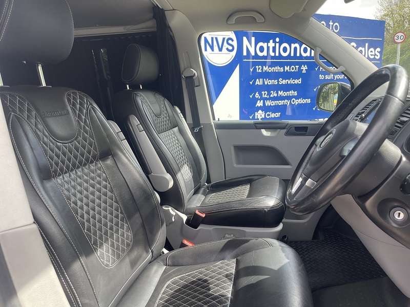 Volkswagen Transporter Sportline Transporter Sportline Sportline T32 Combi Van 1 Manual Diesel - U832