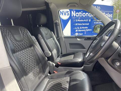 Volkswagen Transporter Sportline Transporter Sportline Sportline T32 Combi Van 1 Manual Diesel - U832