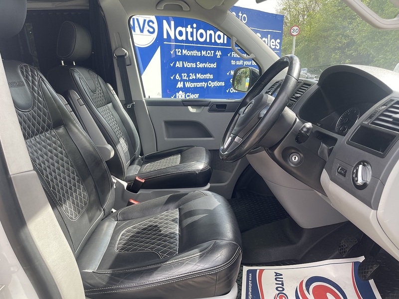 Volkswagen Transporter Sportline Transporter Sportline Sportline T32 Combi Van 1 Manual Diesel - U832
