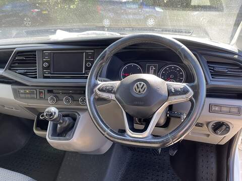 Volkswagen Transporter 2.0 TDI T28 Highline FWD SWB Euro 6 (s/s) 5dr - U833