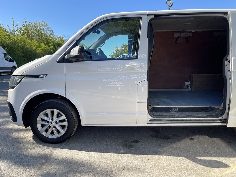 Volkswagen Transporter 2.0 TDI T28 Highline FWD SWB Euro 6 (s/s) 5dr - U833