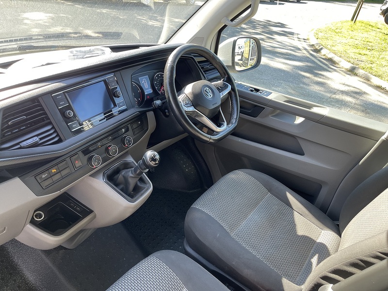 Volkswagen Transporter 2.0 TDI T28 Highline FWD SWB Euro 6 (s/s) 5dr - U833