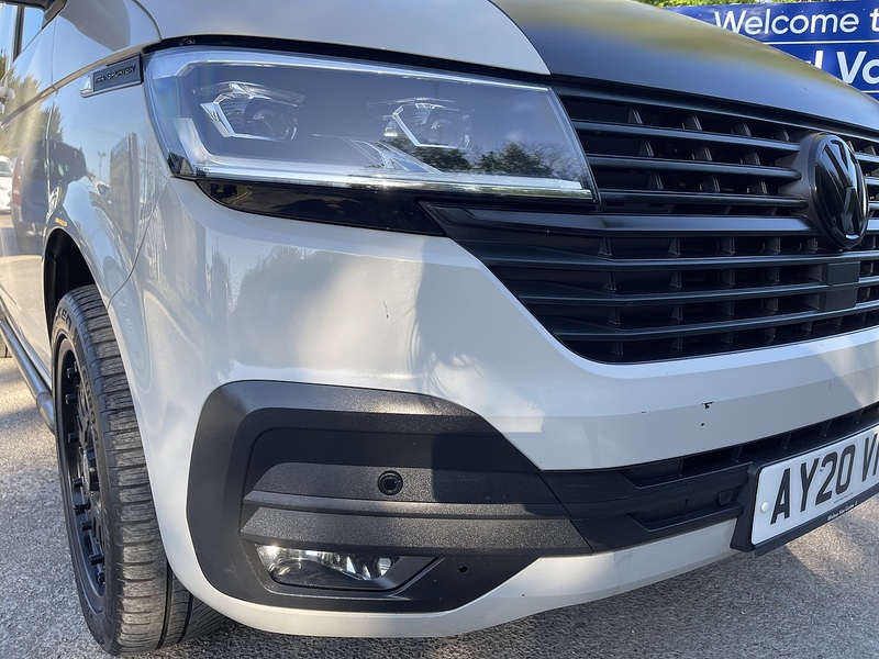 Volkswagen Transporter 2.0 TDI T32 Highline Kombi DSG FWD SWB Euro 6 (s/s) 5dr - U834
