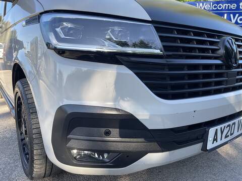 Volkswagen Transporter 2.0 TDI T32 Highline Kombi DSG FWD SWB Euro 6 (s/s) 5dr - U834