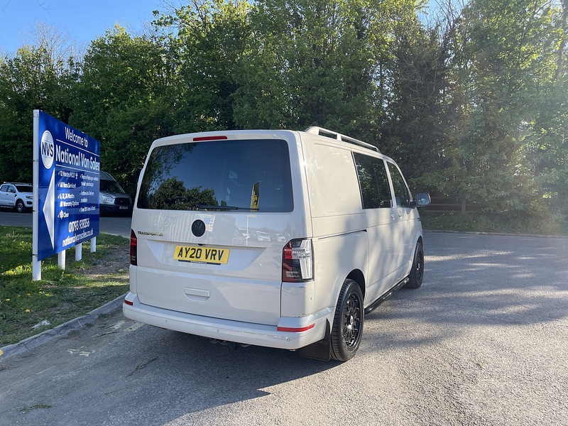 Volkswagen Transporter 2.0 TDI T32 Highline Kombi DSG FWD SWB Euro 6 (s/s) 5dr - U834