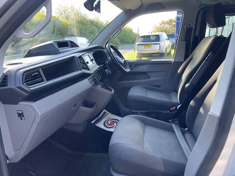 Volkswagen Transporter 2.0 TDI T32 Highline Kombi DSG FWD SWB Euro 6 (s/s) 5dr - U834