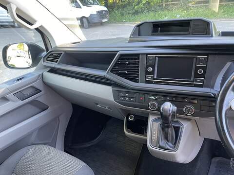 Volkswagen Transporter 2.0 TDI T32 Highline Kombi DSG FWD SWB Euro 6 (s/s) 5dr - U834