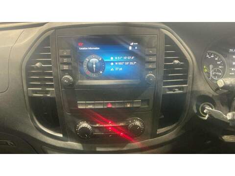 Mercedes-Benz eVito 116 e 66kWh Progressive Auto FWD L2 6dr (LWB) - U838