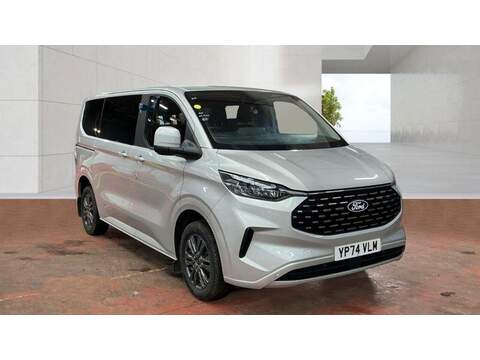 Ford Tourneo Custom Tourneo Custom Titanium Luxe Minibus 1 Manual Diesel - U842