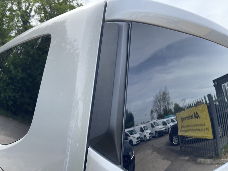 Ford Tourneo Custom 2.0 320 EcoBlue Titanium Luxe L1 Euro 6 (s/s) 5dr - U842