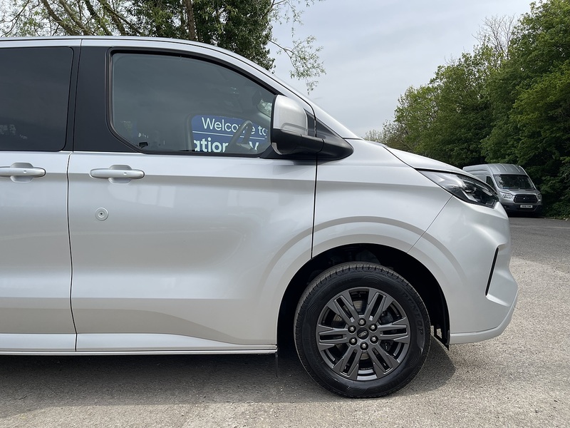 Ford Tourneo Custom 2.0 320 EcoBlue Titanium Luxe L1 Euro 6 (s/s) 5dr - U842