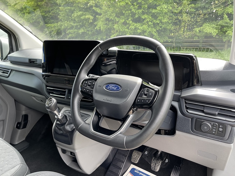 Ford Tourneo Custom 2.0 320 EcoBlue Titanium Luxe L1 Euro 6 (s/s) 5dr - U842