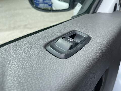 Ford Transit 2.0 350 EcoBlue Leader Crew Van Double Cab 6dr Diesel Manual RWD L3 H2 Euro 6 (s/s) (130 ps) - U845