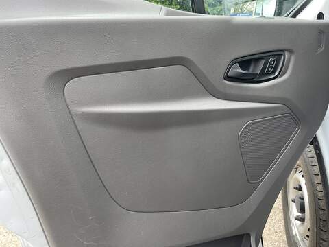 Ford Transit 2.0 350 EcoBlue Leader Crew Van Double Cab 6dr Diesel Manual RWD L3 H2 Euro 6 (s/s) (130 ps) - U845