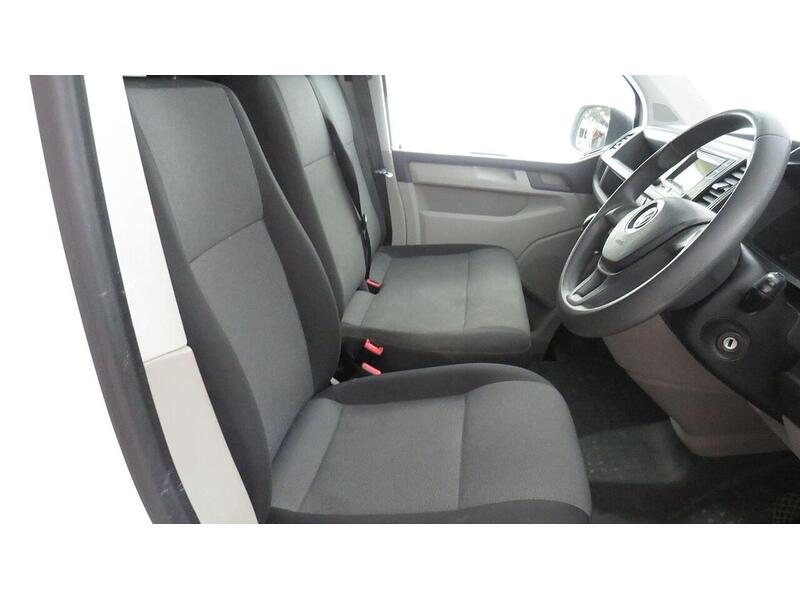 Volkswagen Transporter 2.0 TDI T32 BlueMotion Tech Startline FWD LWB Euro 6 (s/s) 5dr - U851