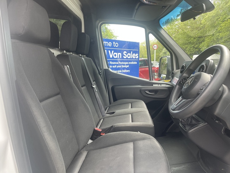 Mercedes-Benz Sprinter Luton 315CDI PROGRESSIVE 3.5T E6 L3 - U852