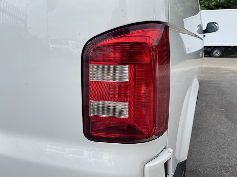 Volkswagen Transporter 2.0 TDI T32 BlueMotion Tech Startline FWD LWB Euro 6 (s/s) 5dr - U853