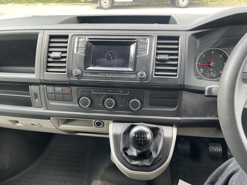 Volkswagen Transporter 2.0 TDI T32 BlueMotion Tech Startline FWD LWB Euro 6 (s/s) 5dr - U853