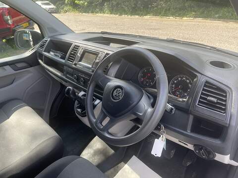 Volkswagen Transporter 2.0 TDI T32 BlueMotion Tech Startline FWD LWB Euro 6 (s/s) 5dr - U855