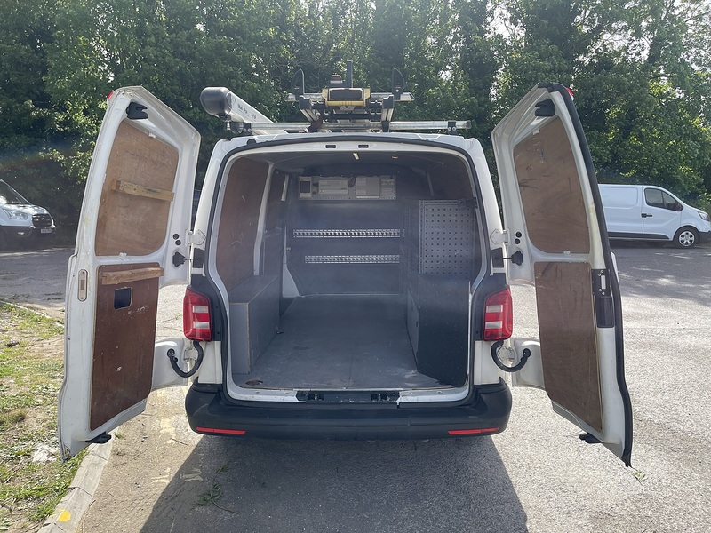 Volkswagen Transporter 2.0 TDI T32 BlueMotion Tech Startline FWD LWB Euro 6 (s/s) 5dr - U856