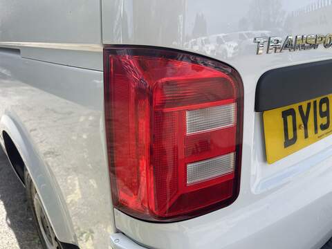 Volkswagen Transporter 2.0 TDI T32 BlueMotion Tech Startline FWD LWB Euro 6 (s/s) 5dr - U856