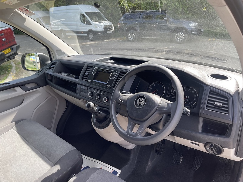 Volkswagen Transporter 2.0 TDI T32 BlueMotion Tech Startline FWD LWB Euro 6 (s/s) 5dr - U856