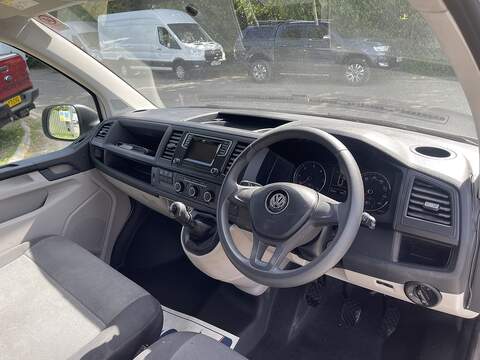 Volkswagen Transporter 2.0 TDI T32 BlueMotion Tech Startline FWD LWB Euro 6 (s/s) 5dr - U856