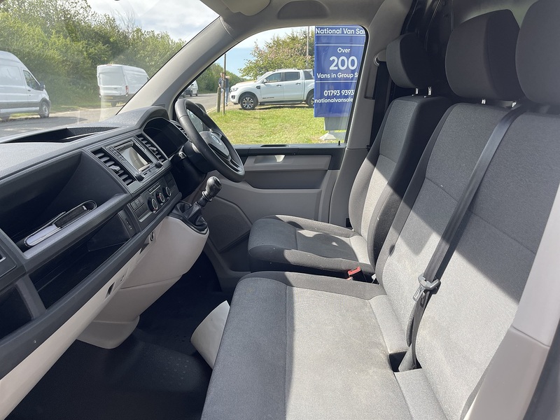 Volkswagen Transporter 2.0 TDI T32 BlueMotion Tech Startline FWD LWB Euro 6 (s/s) 5dr - U856