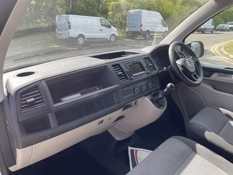 Volkswagen Transporter 2.0 TDI T32 BlueMotion Tech Startline FWD LWB Euro 6 (s/s) 5dr - U856
