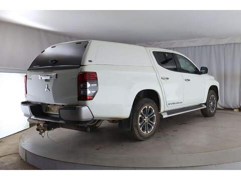 Mitsubishi L200 2.2 DI-D DC Barbarian 4WD Euro 6 (s/s) 4dr - U857
