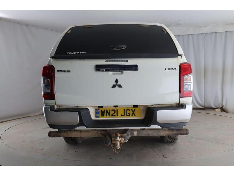 Mitsubishi L200 2.2 DI-D DC Barbarian 4WD Euro 6 (s/s) 4dr - U857