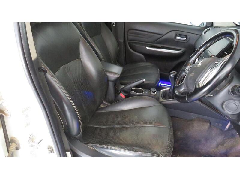Mitsubishi L200 2.2 DI-D DC Barbarian 4WD Euro 6 (s/s) 4dr - U857