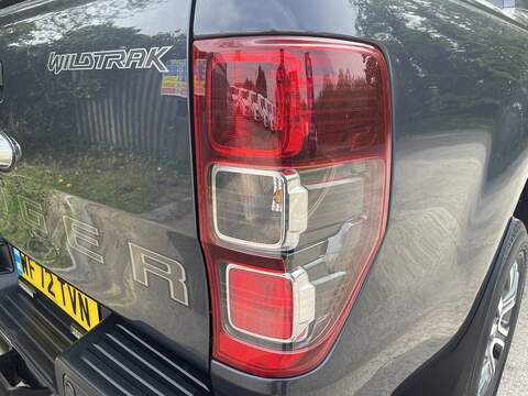 Ford Ranger 2.0 EcoBlue Wildtrak Pickup Double Cab 4dr Diesel Auto 4WD Euro 6 (s/s) (213 ps) - U860