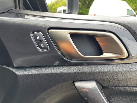 Ford Ranger 2.0 EcoBlue Wildtrak Pickup Double Cab 4dr Diesel Auto 4WD Euro 6 (s/s) (213 ps) - U860