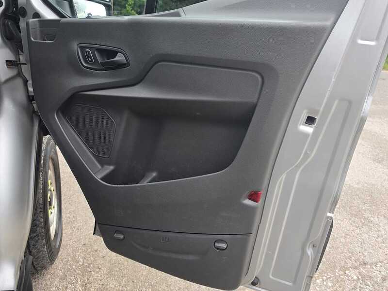 Ford Transit 2.0 350 EcoBlue Leader Dropside 2dr Diesel Manual RWD L4 Euro 6 (s/s) (130 ps) - U863