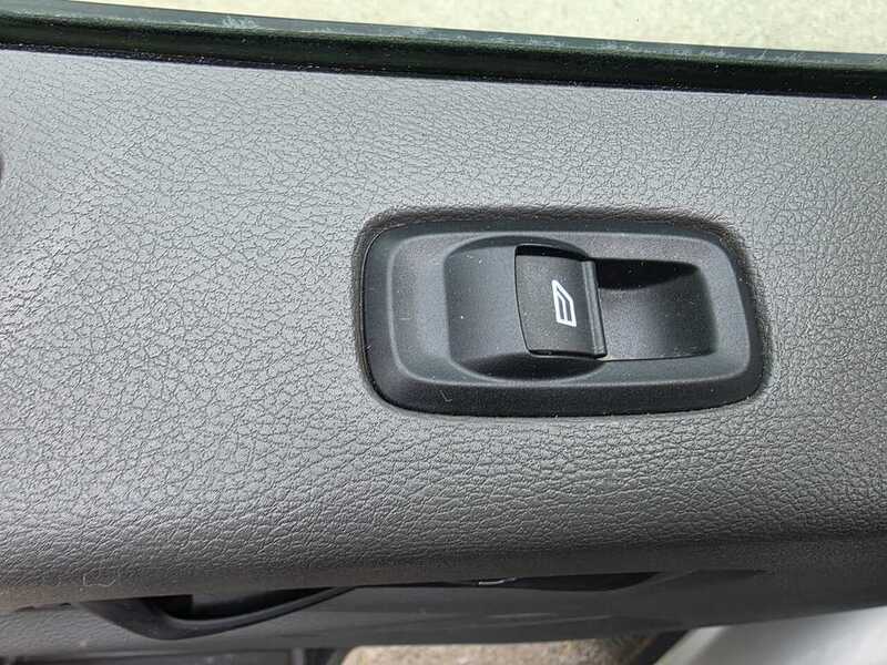 Ford Transit 2.0 350 EcoBlue Leader Dropside 2dr Diesel Manual RWD L4 Euro 6 (s/s) (130 ps) - U863