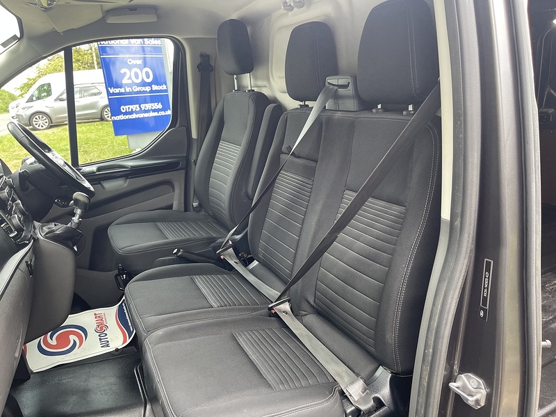 Ford Transit Custom Transit Custom Limited Panel Van 1 Manual Diesel - U867