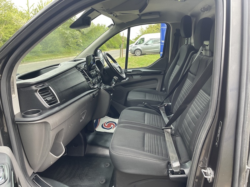 Ford Transit Custom Transit Custom Limited Panel Van 1 Manual Diesel - U867