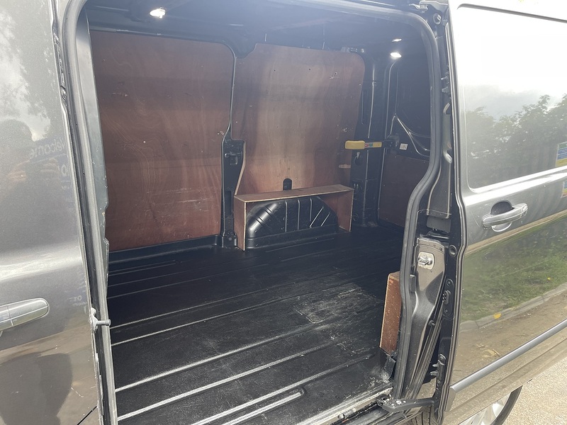 Ford Transit Custom Transit Custom Limited Panel Van 1 Manual Diesel - U867