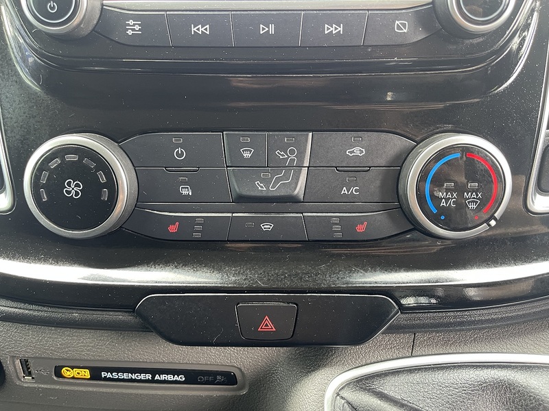 Ford Transit Custom Transit Custom Limited Panel Van 1 Manual Diesel - U867