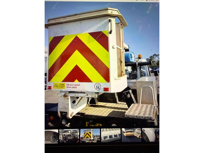 Land Rover Defender 110 2.2 TDCi Pickup 2dr Diesel Manual 4WD MWB Euro 5 (High Capacity) (122 ps) - U877