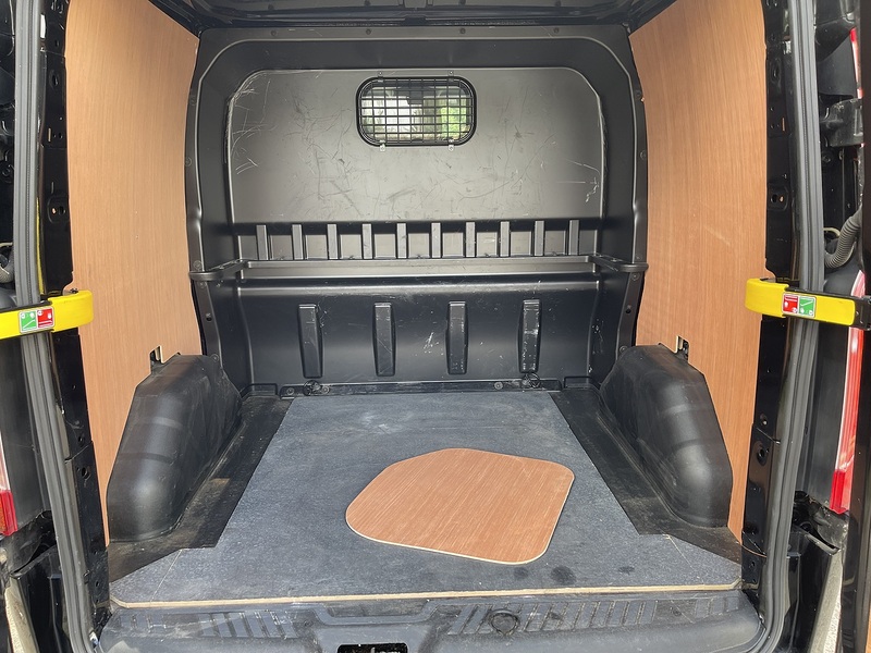 Ford Transit Custom 2.0 300 EcoBlue Limited Crew Van Auto L1 H1 Euro 6 (s/s) 5dr - U884