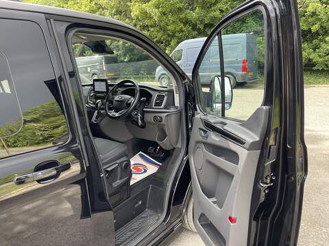 Ford Transit Custom 2.0 300 EcoBlue Limited Crew Van Auto L1 H1 Euro 6 (s/s) 5dr - U884